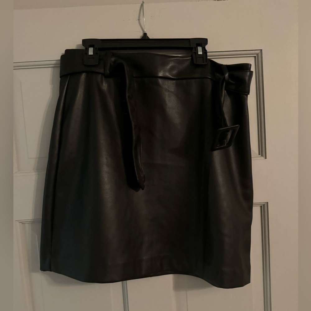 Loft faux leather mini skirt